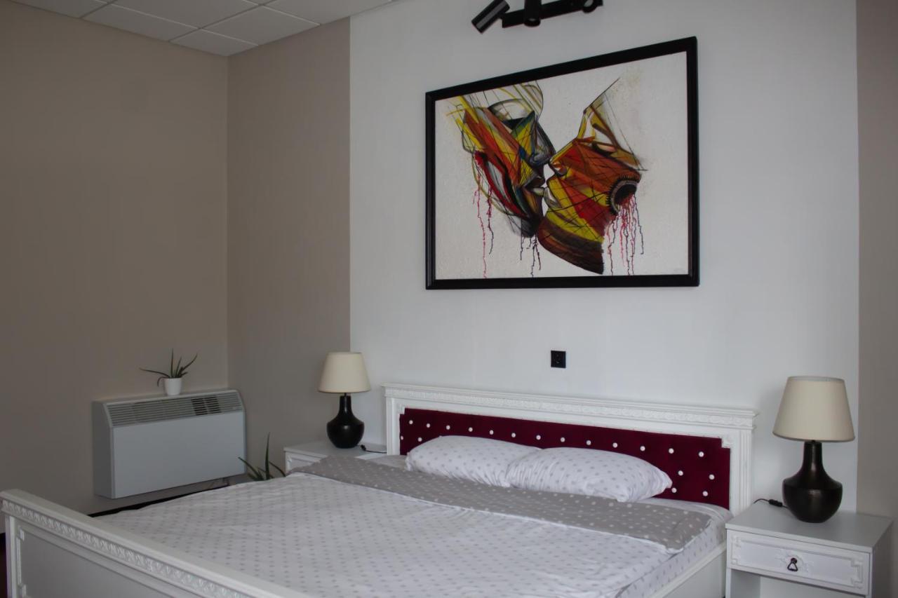 Yox Apartment 1 ออราแด ภายนอก รูปภาพ