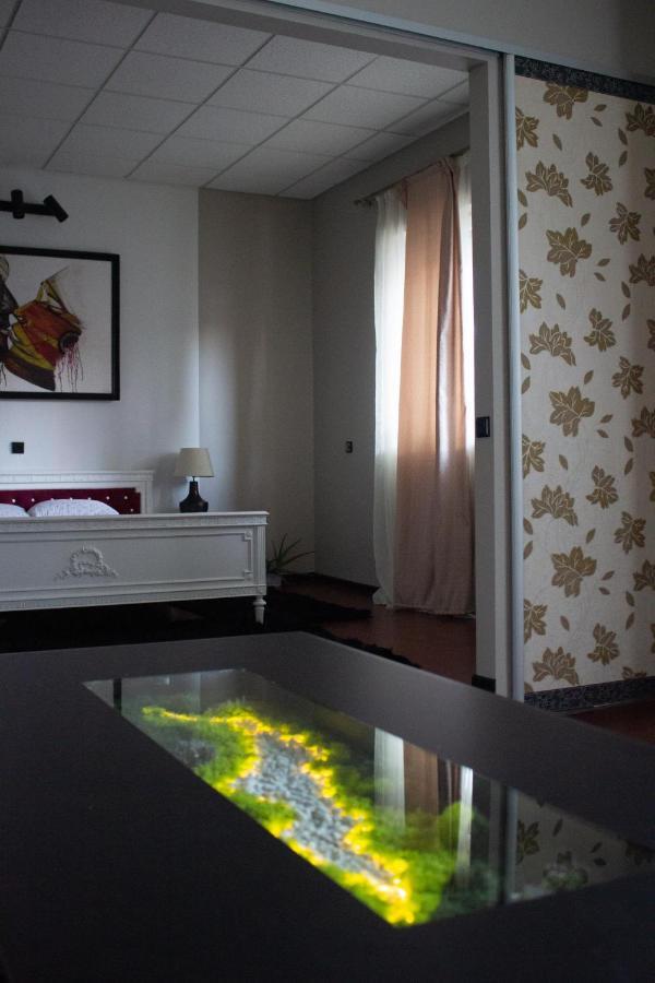 Yox Apartment 1 ออราแด ภายนอก รูปภาพ