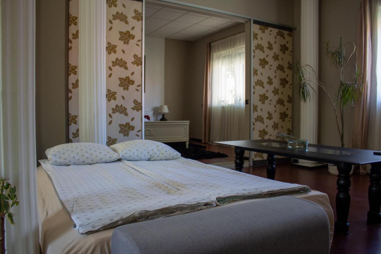 Yox Apartment 1 ออราแด ภายนอก รูปภาพ