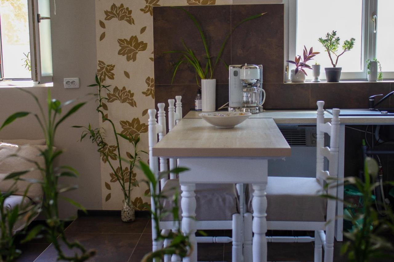 Yox Apartment 1 ออราแด ภายนอก รูปภาพ