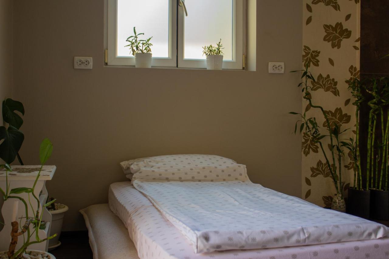 Yox Apartment 1 ออราแด ภายนอก รูปภาพ