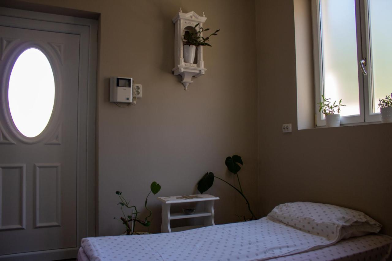 Yox Apartment 1 ออราแด ภายนอก รูปภาพ